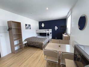 Room - STUDIO BLEU NEUF 4 PERSONS (Breuillet)