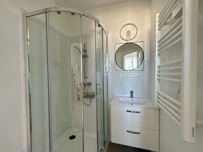 Bathroom - STUDIO BLEU NEUF 4 PERSONS (Breuillet)