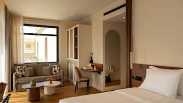 Hypo-allergenic bedding, minibar, in-room safe, laptop workspace