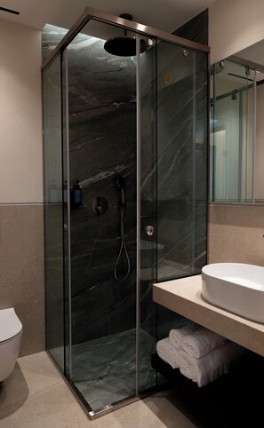 Classic Double or Twin Room, Balcony | Bathroom - Aetheria Boutique Hotel & Spa (Markopoulo Mesogeas)