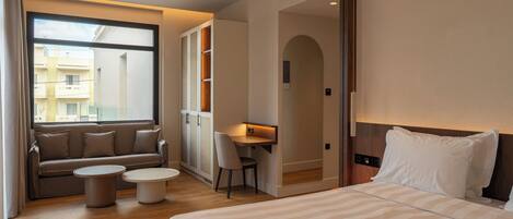 Suite Junior, balcon | Literie hypoallergénique, minibar, coffres-forts dans les chambres