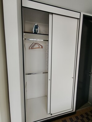 Interior - Cozy 1-bedroom apartment with AC in excellent Santiago location (Santiago)