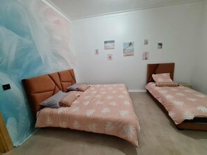 5 makuuhuonetta, silitysrauta/-lauta, Wi-Fi, vuodevaatteet