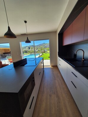 Private kitchen - Gîte Côme en Aubrac ☆☆☆☆☆(new, opening 15/05/26) (Saint-Côme-d'Olt)