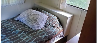 2 bedroom camper/trailer 3.5 miles from All Star Village on a very quiet road.