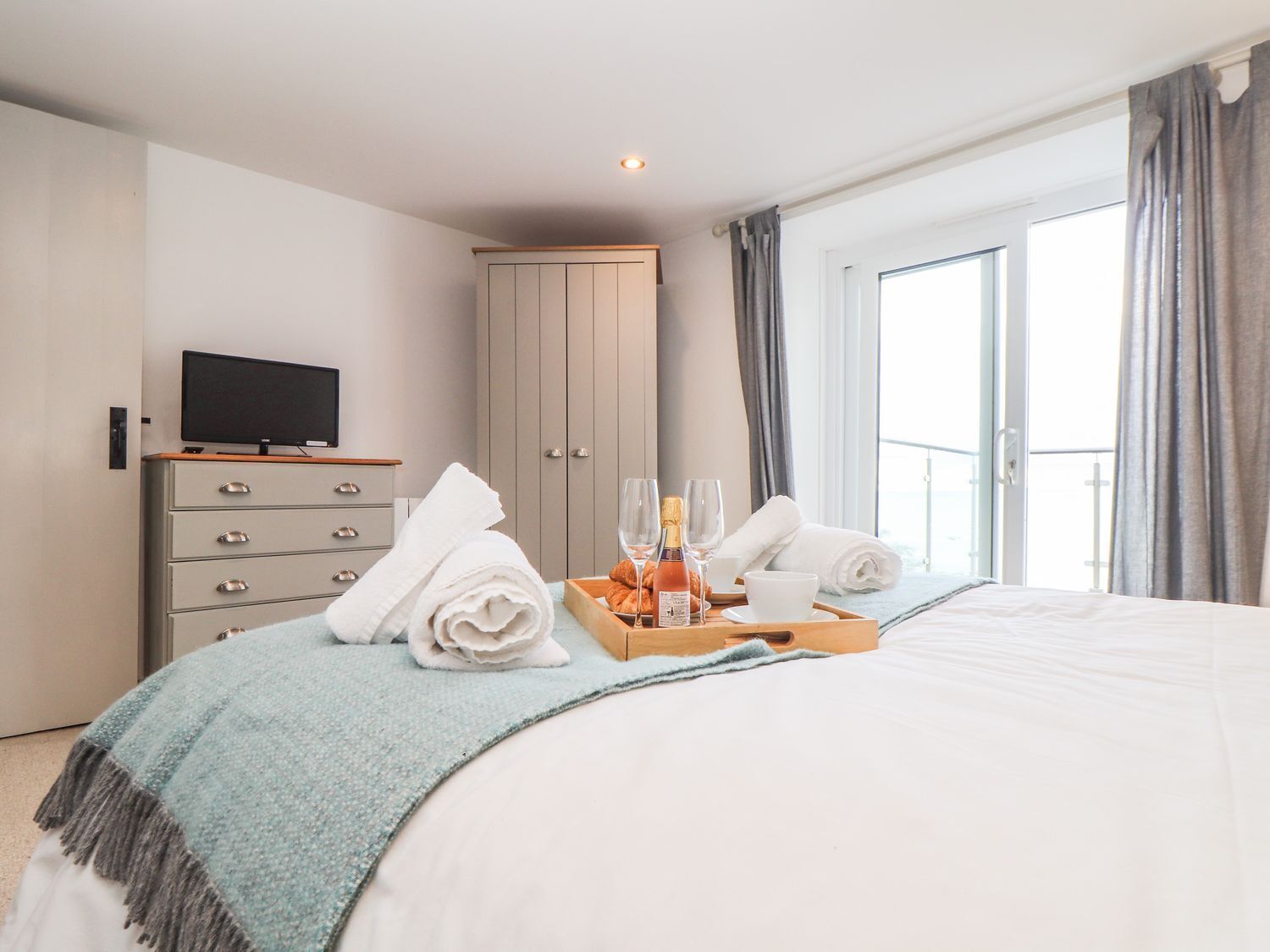 3 slaapkamers, gratis wifi, individueel gedecoreerd