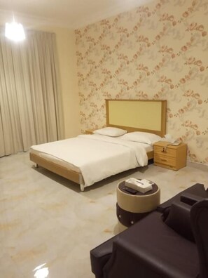 Room -  Corniche Palace Hotel (Ajman)