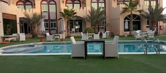 Corniche Palace Hotel