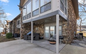 Terrace/patio - Timeless Townhome overlooking Grand Lake with beautiful unobstructed water views (Afton)