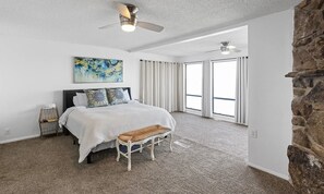 Room - Timeless Townhome overlooking Grand Lake with beautiful unobstructed water views (Afton)