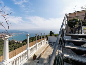 Property grounds - Wonderful private villa for 5 guests with private pool, WIFI and terrace (Imperia)
