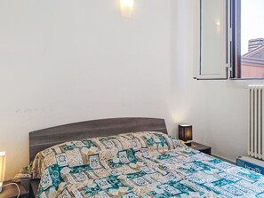 Room - Cosy apartment for 4 guests with pool, WIFI, TV and terrace (Leggiuno)