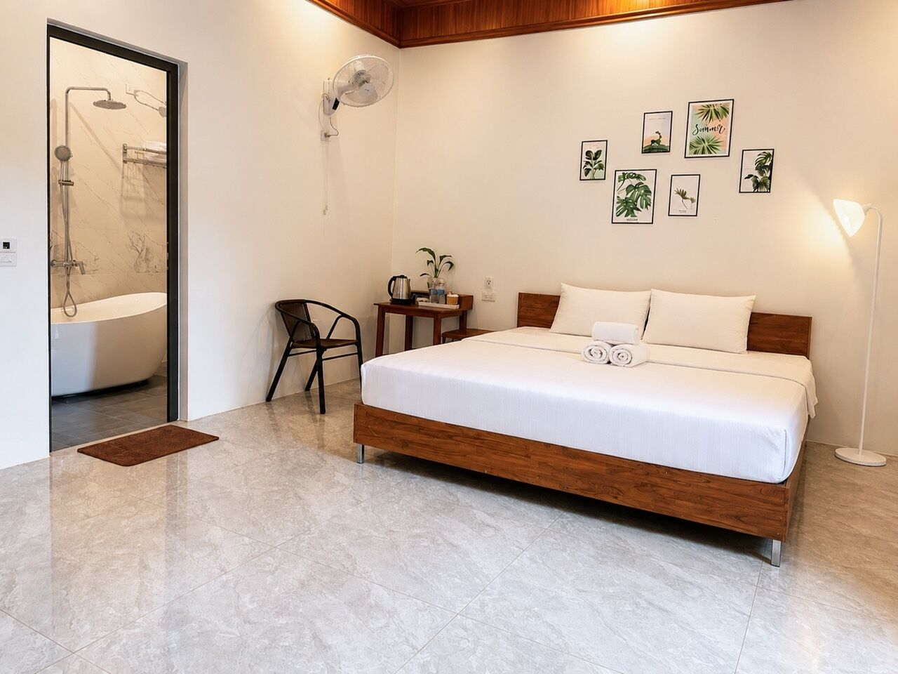 Deluxe Double Room, Garden View