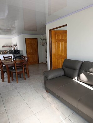 Living area - Apartamento Tucan/ Aparment Toucan (La Fortuna)