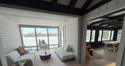 Le Petit Manitou | Where Montréal disappears and nature takes over