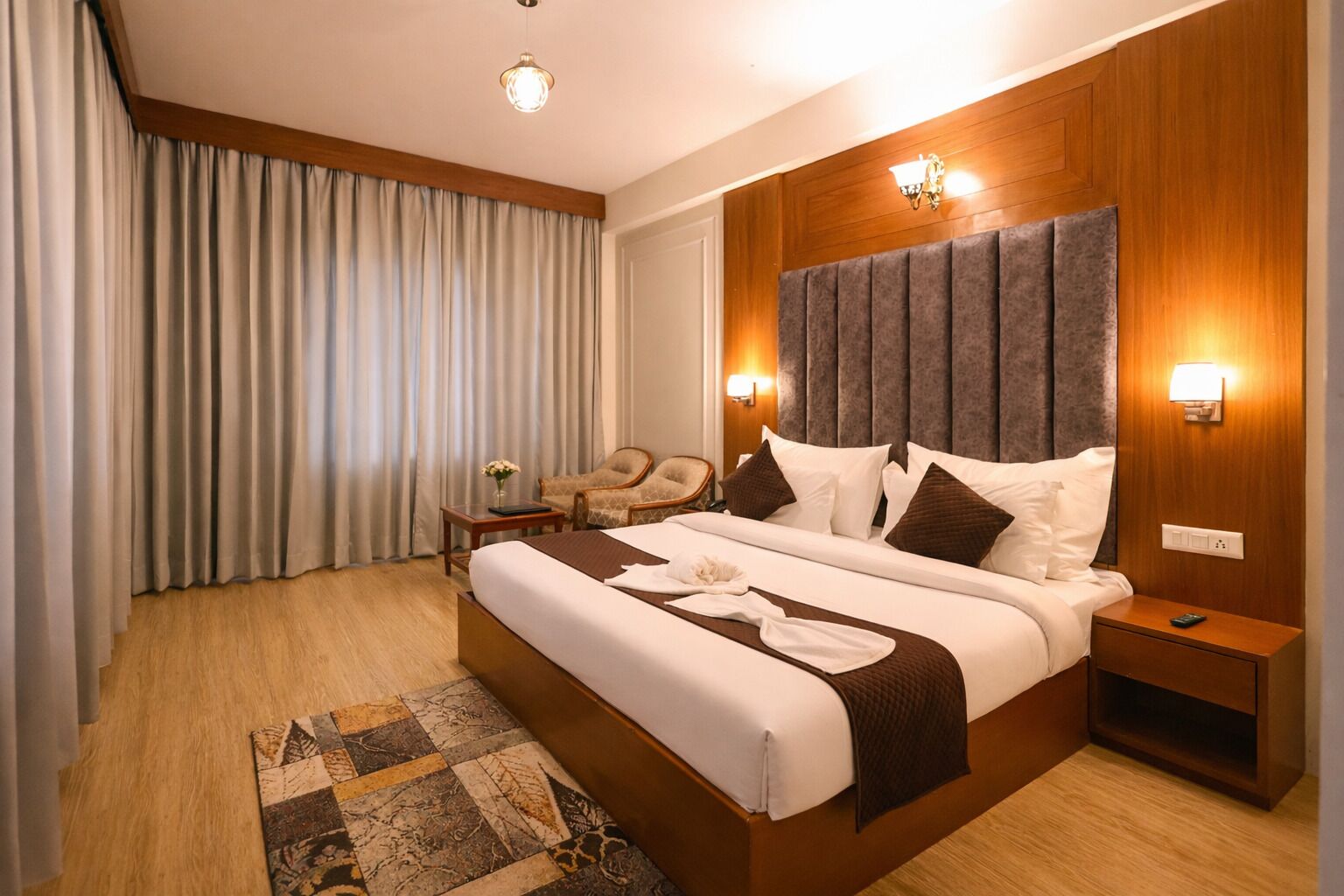 Deluxe Room, Balcony, Mountain View