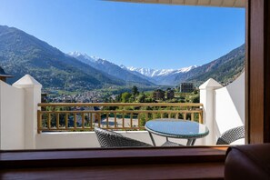 Terrace/patio - The Radiant Resort Manali (Manali)