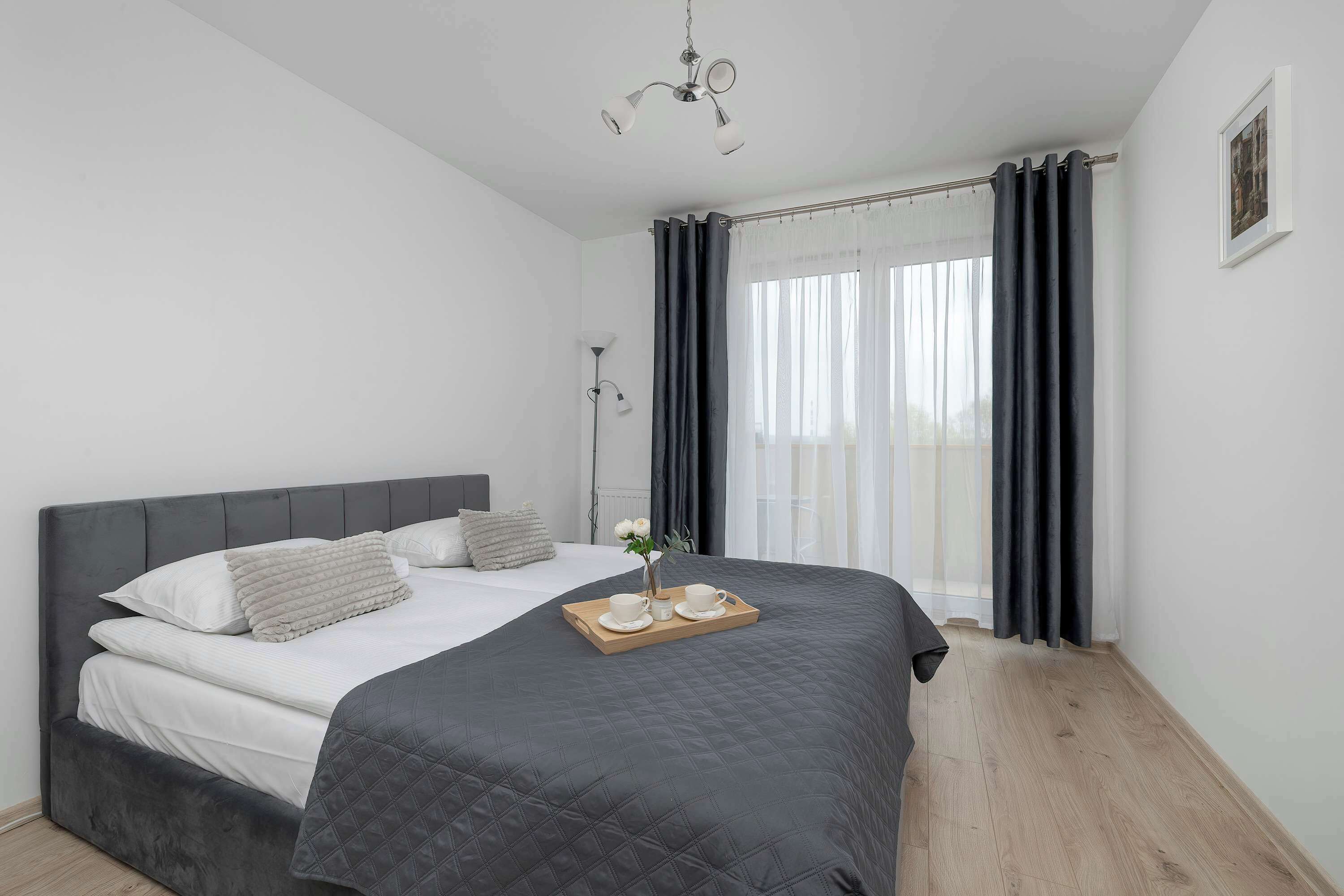 2 bedrooms, desk, iron/ironing board, travel cot