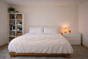 Room - Beautiful 3.5 bedroom house for families and professionals – 15 Min to Ithaca! (Spencer)