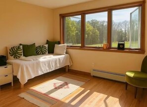 Interior - Beautiful 3.5 bedroom house for families and professionals – 15 Min to Ithaca! (Spencer)