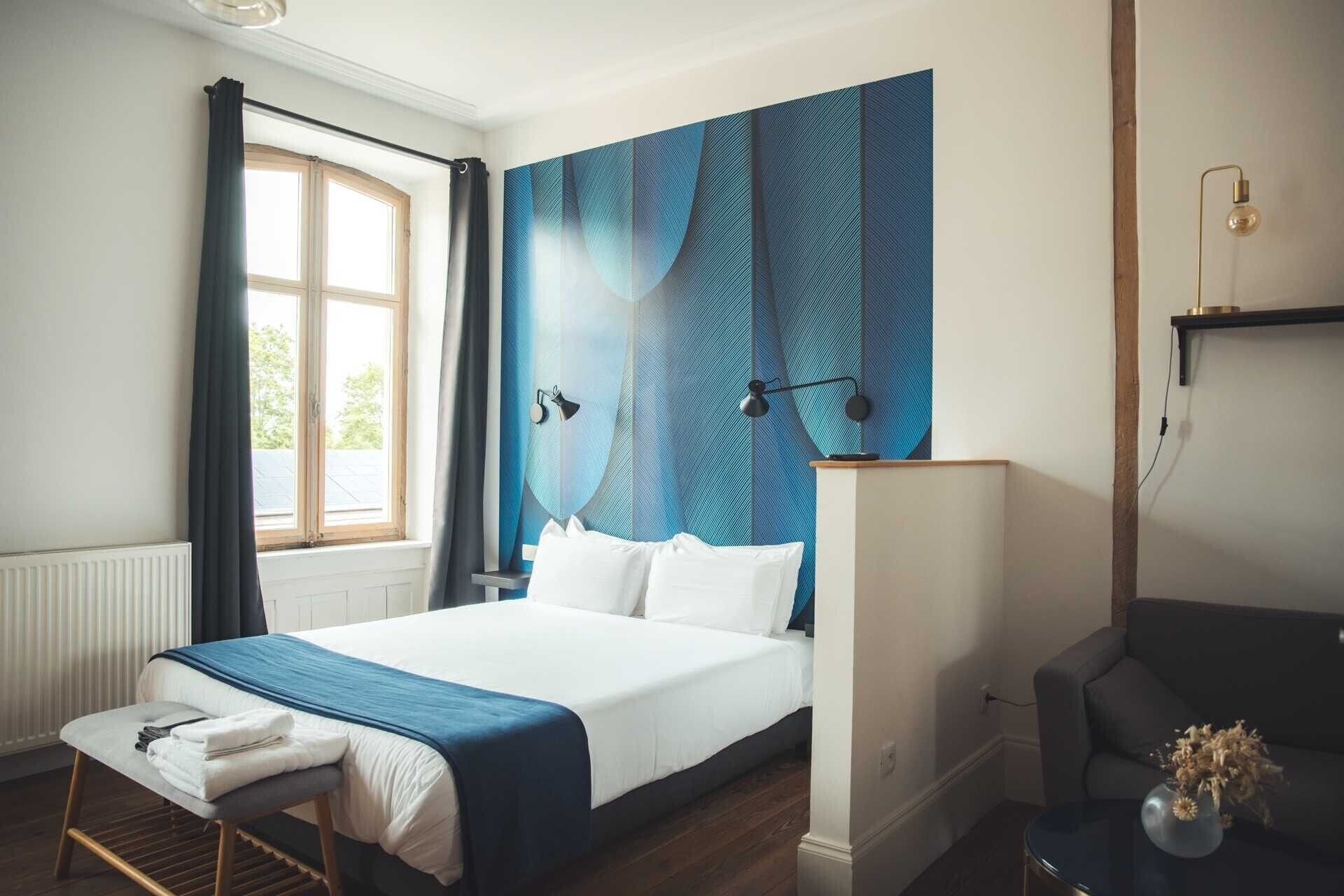 WiFi, bed sheets