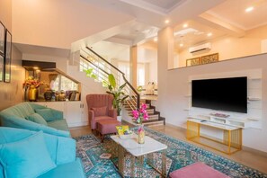 Deluxe-villa - balkon | Opholdsområde | Tv