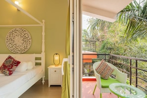Villa Deluxe, balcon | Coffres-forts dans les chambres, fer et planche à repasser