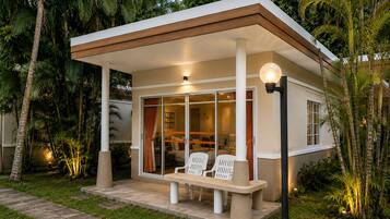 Deluxe Bungalow, Garden View | Terrace/patio