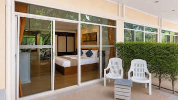 Superior Double Room, Garden View | Terrace/patio