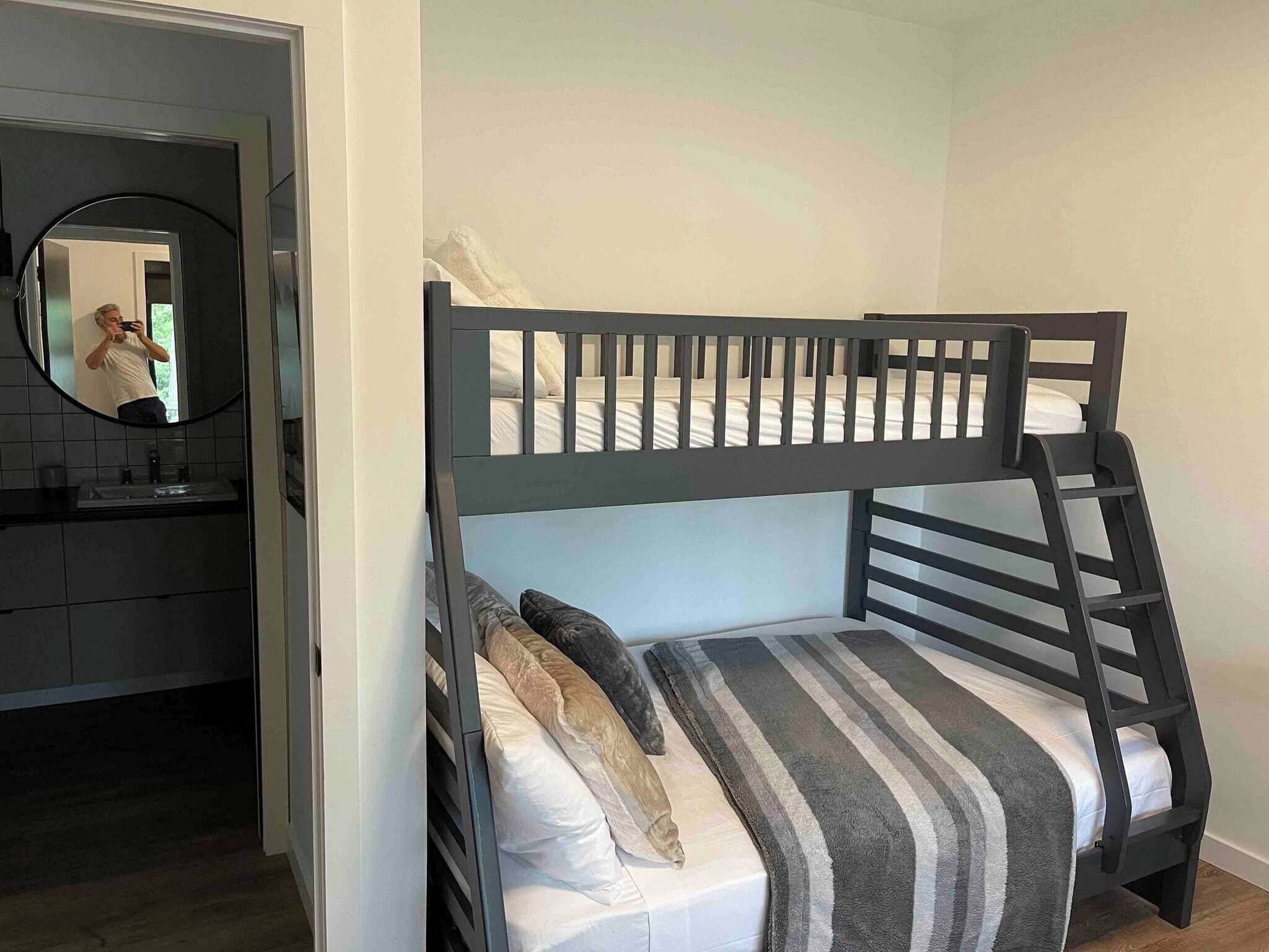 Maison, 6 chambres, balcon, vue sur le lac | 6 chambres