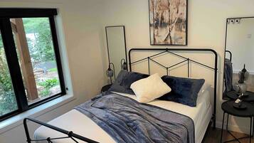 House, 6 Bedrooms, Balcony, Lake View