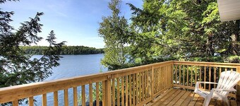 Luxurious Waterfront Retreat on Paudash Lake - Ridgestone Cottage