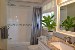 Casa, 4 habitaciones, balcón | Baño