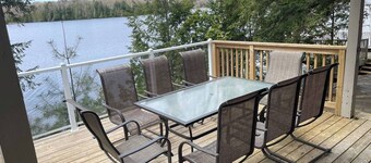 Luxurious Waterfront Retreat on Paudash Lake - Ridgestone Cottage