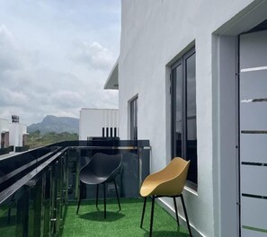 Elite Apartment, Balcony, City View | Property grounds