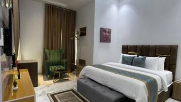 Laptop workspace, free WiFi, bed sheets, wheelchair access
