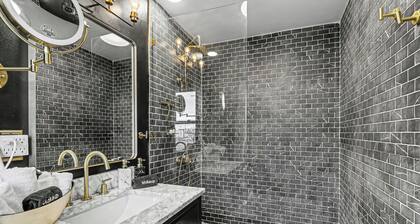 Charming Historic 2 Bedroom Corktown Home With Spanish Style Kitchen