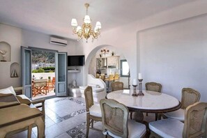 Dining - Villa Gala (Kamari)