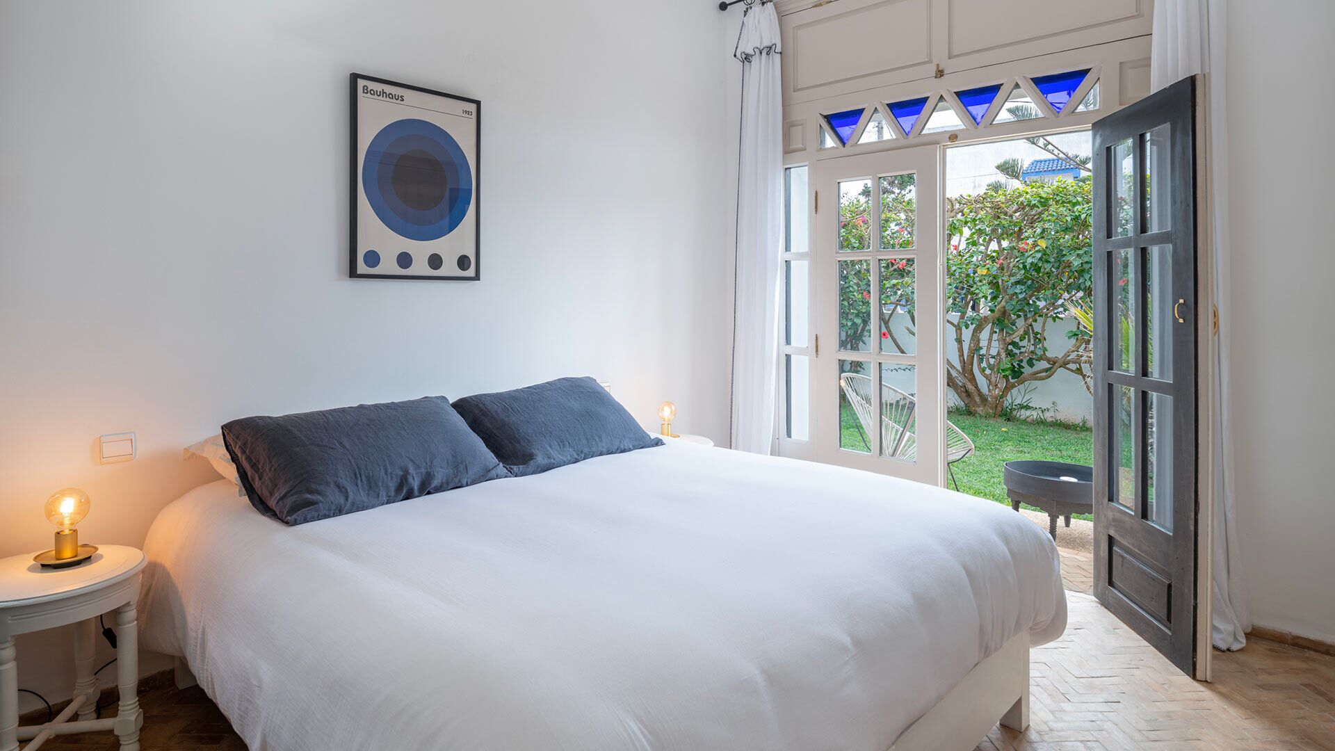 6 bedrooms, free WiFi, bed sheets
