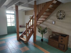 Interior - Le Hameau de L'artiste - Le Refuge, 14 Guests, Heated Pool, Expandable to 22 with Le Havre (Montournais)