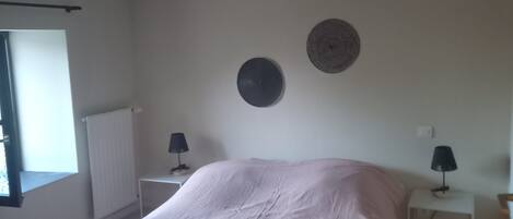 3 bedrooms, WiFi