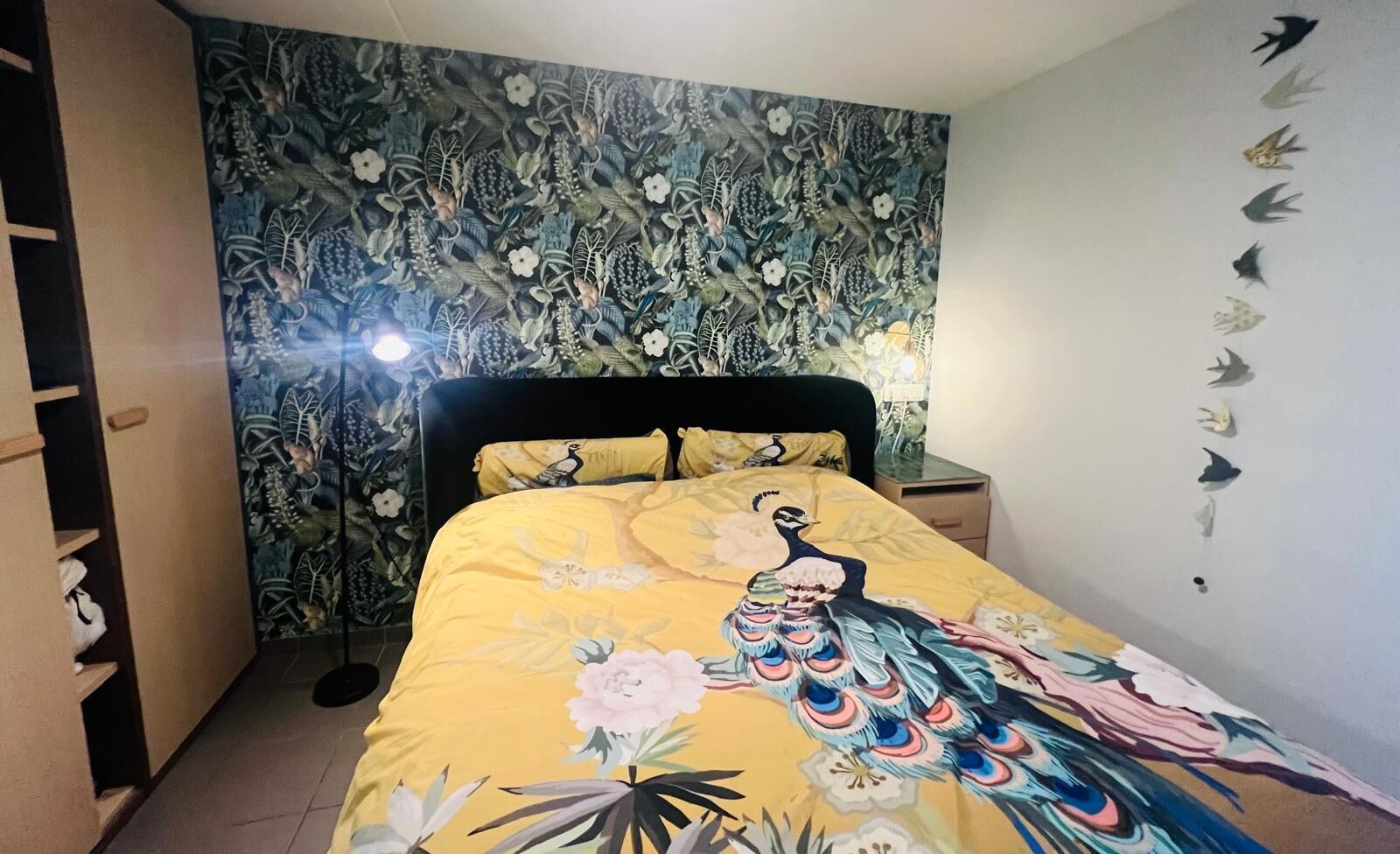 1 slaapkamer, een strijkplank/strijkijzer, wifi, beddengoed
