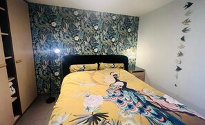 Room - Sustainable silence in waterfront studio (Maasmechelen)