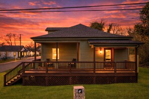 Exterior - Cozy 4 bedroom house in serene Nashville (Nashville)