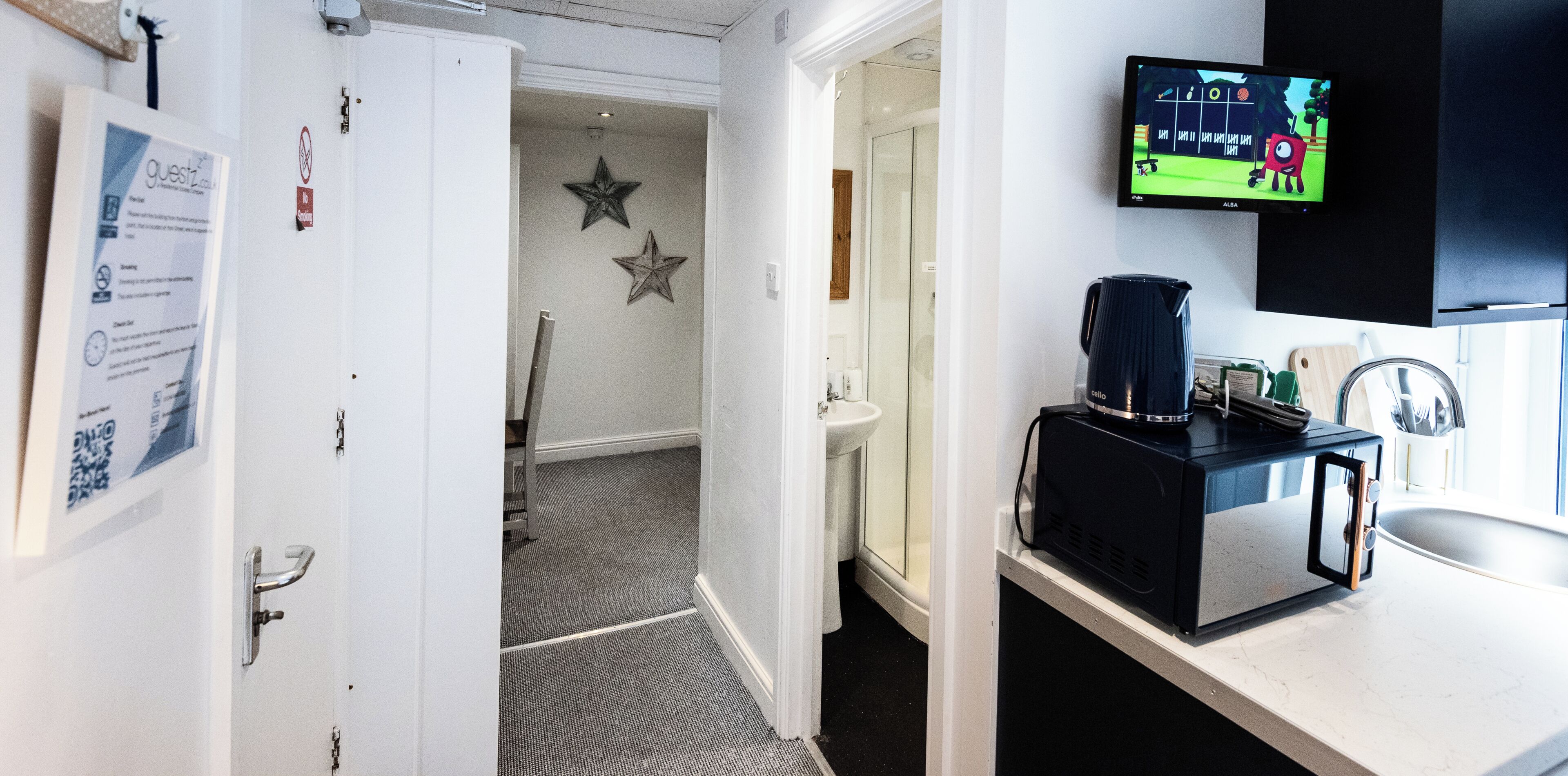 Classic Triple Room, 3 Single Beds, Private Bathroom | Interior