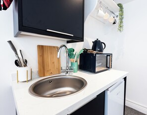 Comfort Room, Multiple Beds, Private Bathroom | Interior - The Wellington Apart Hotel by Guestz (Blackpool)