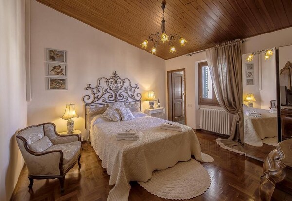 B&b L Orologio - Signa