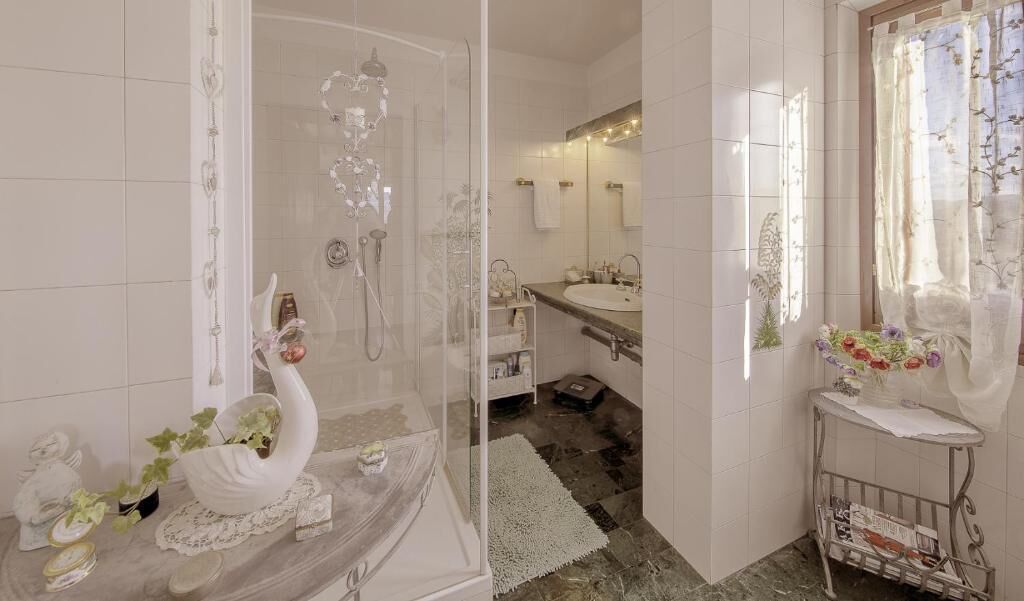 Classic Single Room, Hill View | Bathroom