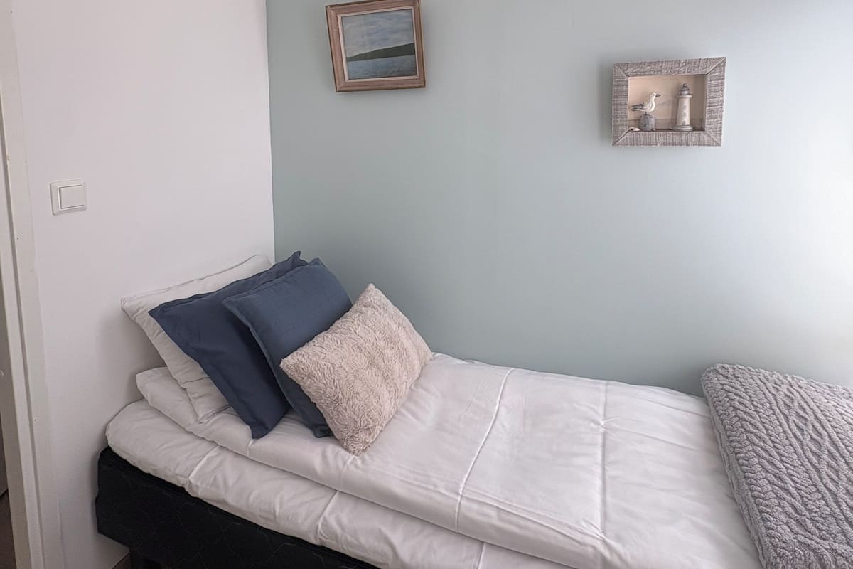 Standard Single Room, Park View