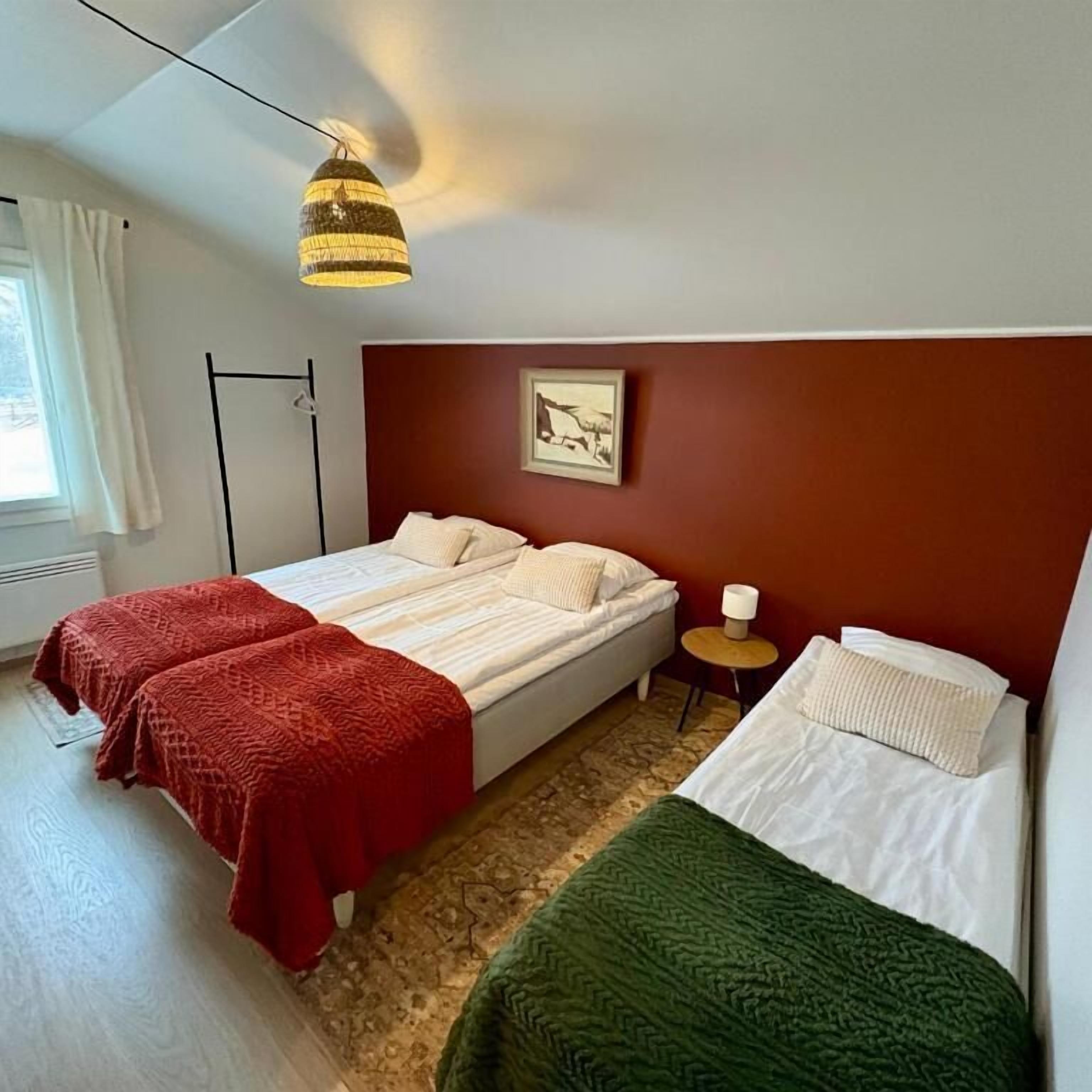 Basic Triple Room, Park View